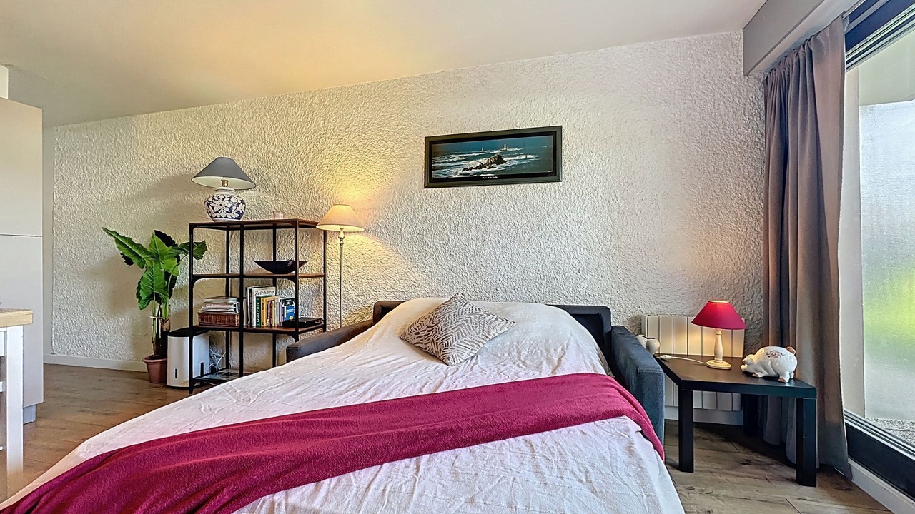 Photo of Livingroom in Saint-Michel-Chef-Chef
