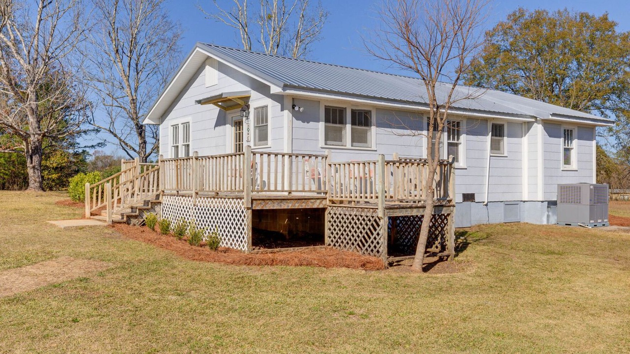 Photo of Outdoor in Grove Hill