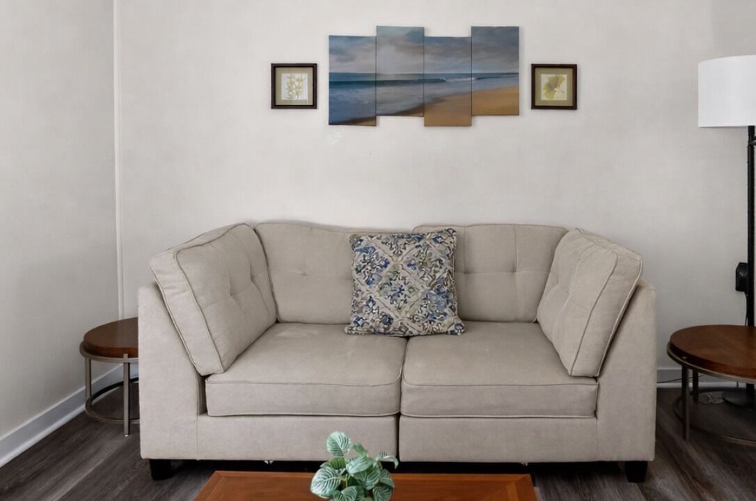 Photo of Livingroom in Grove Hill