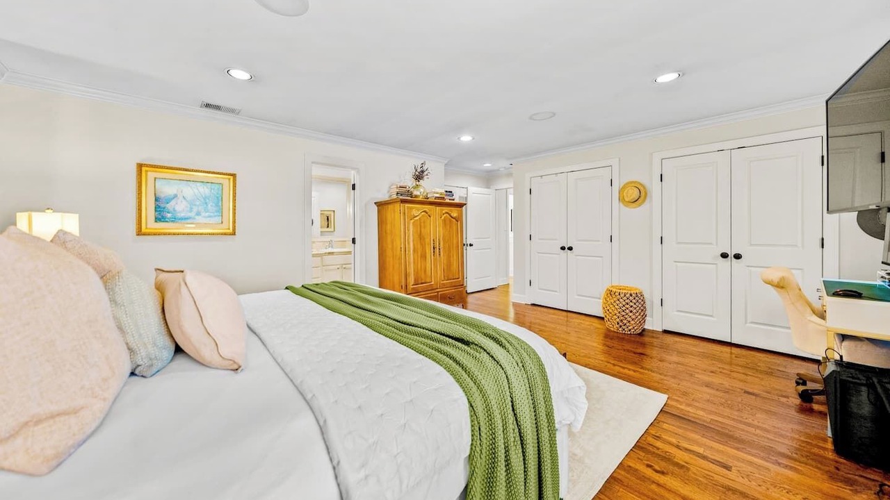 Photo of Bedroom in Fairway