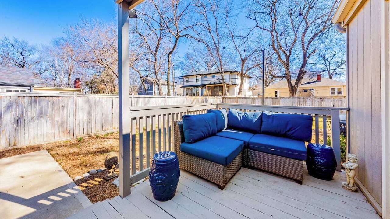 Photo of Patio Balcony in Fairway