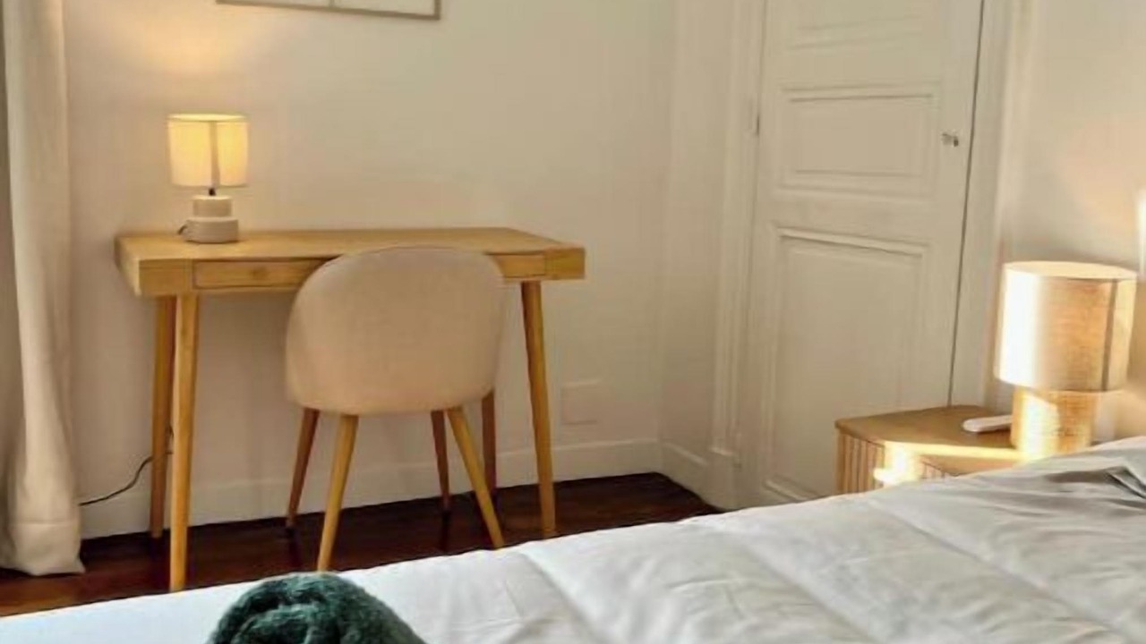 Photo of Bedroom in Grenoble City Centre
