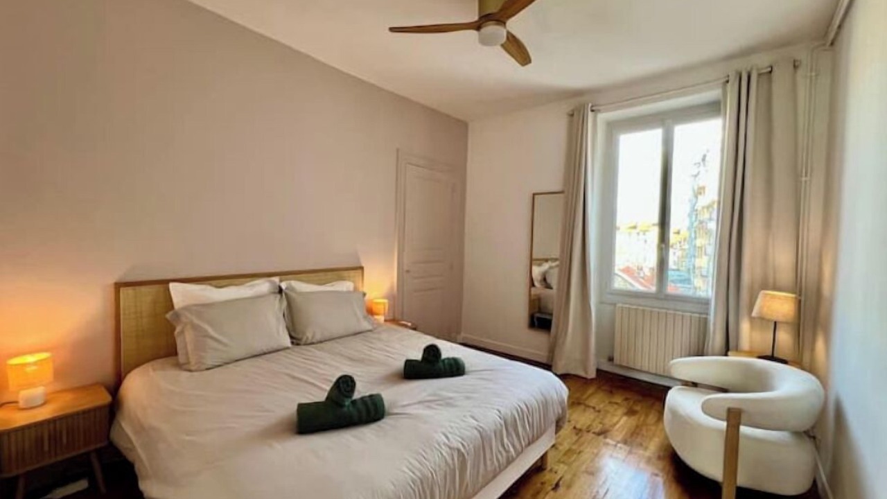 Photo of Bedroom in Grenoble City Centre