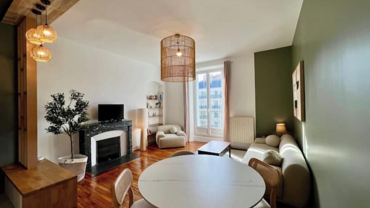 Photo of Livingroom in Grenoble City Centre