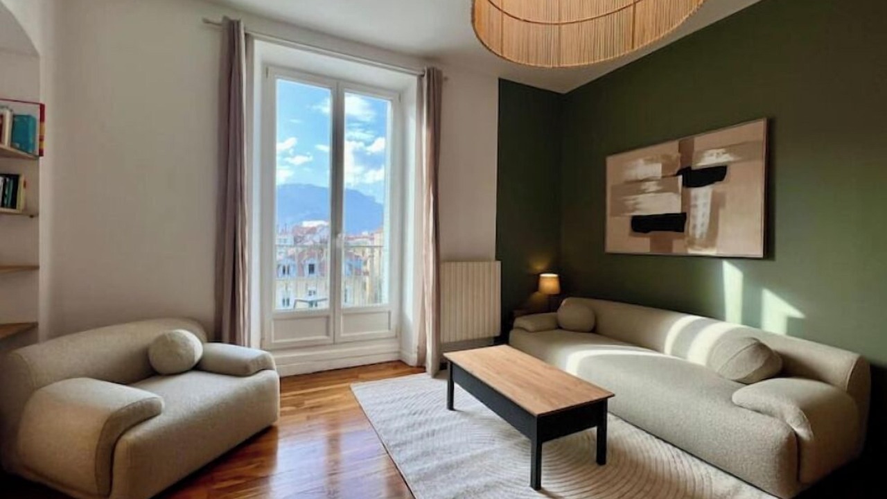 Photo of Livingroom in Grenoble City Centre
