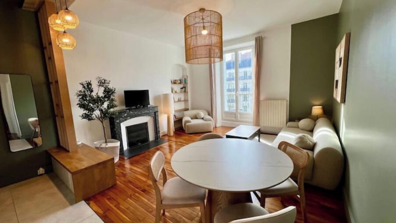 Photo of Livingroom in Grenoble City Centre