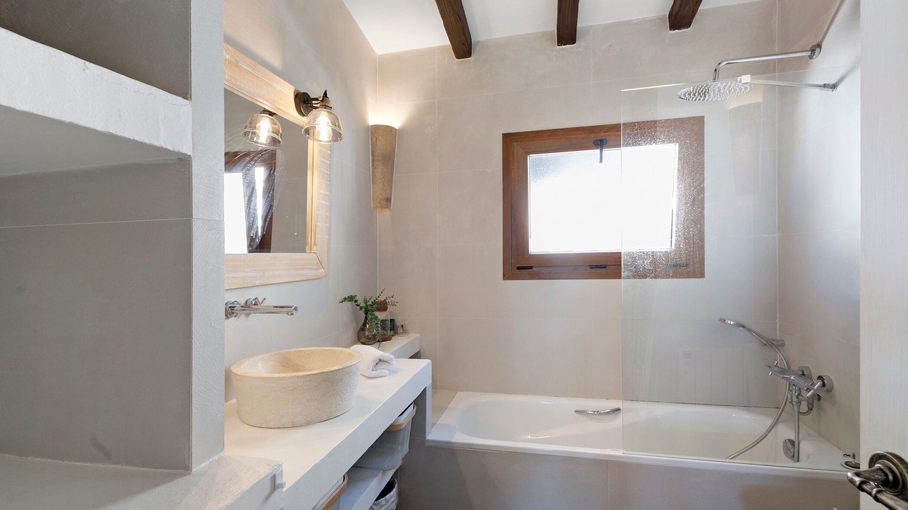 Photo of Bathroom in Pals