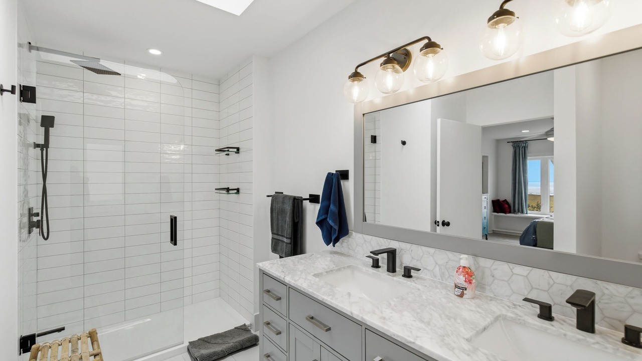 Photo of Bathroom in Port Colborne