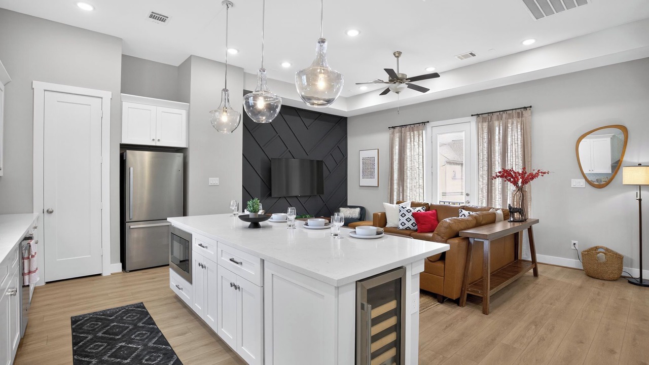 Photo of Livingroom in East Downtown Houston