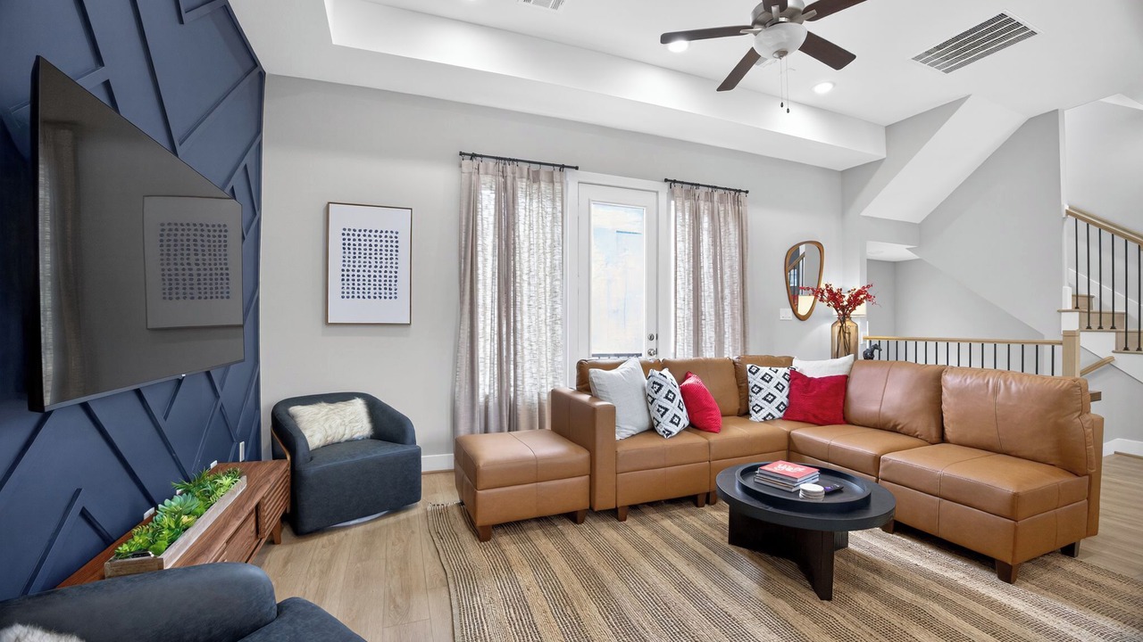 Photo of Livingroom in East Downtown Houston