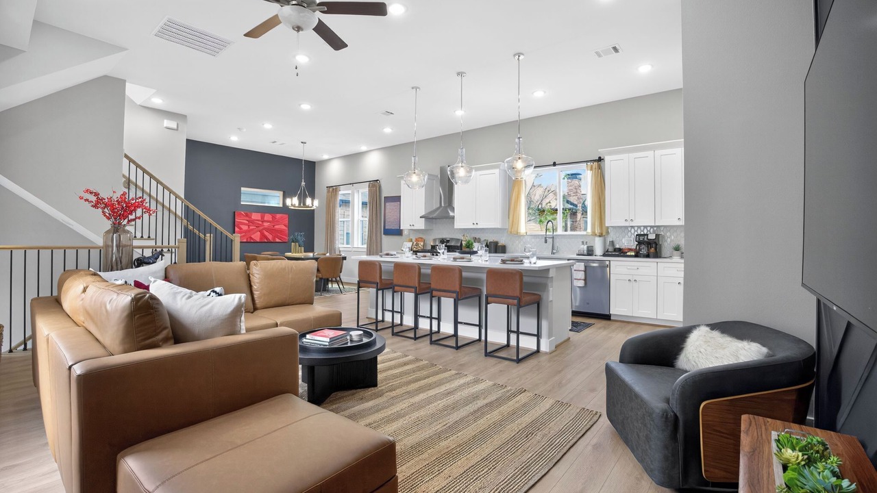 Photo of Livingroom in East Downtown Houston
