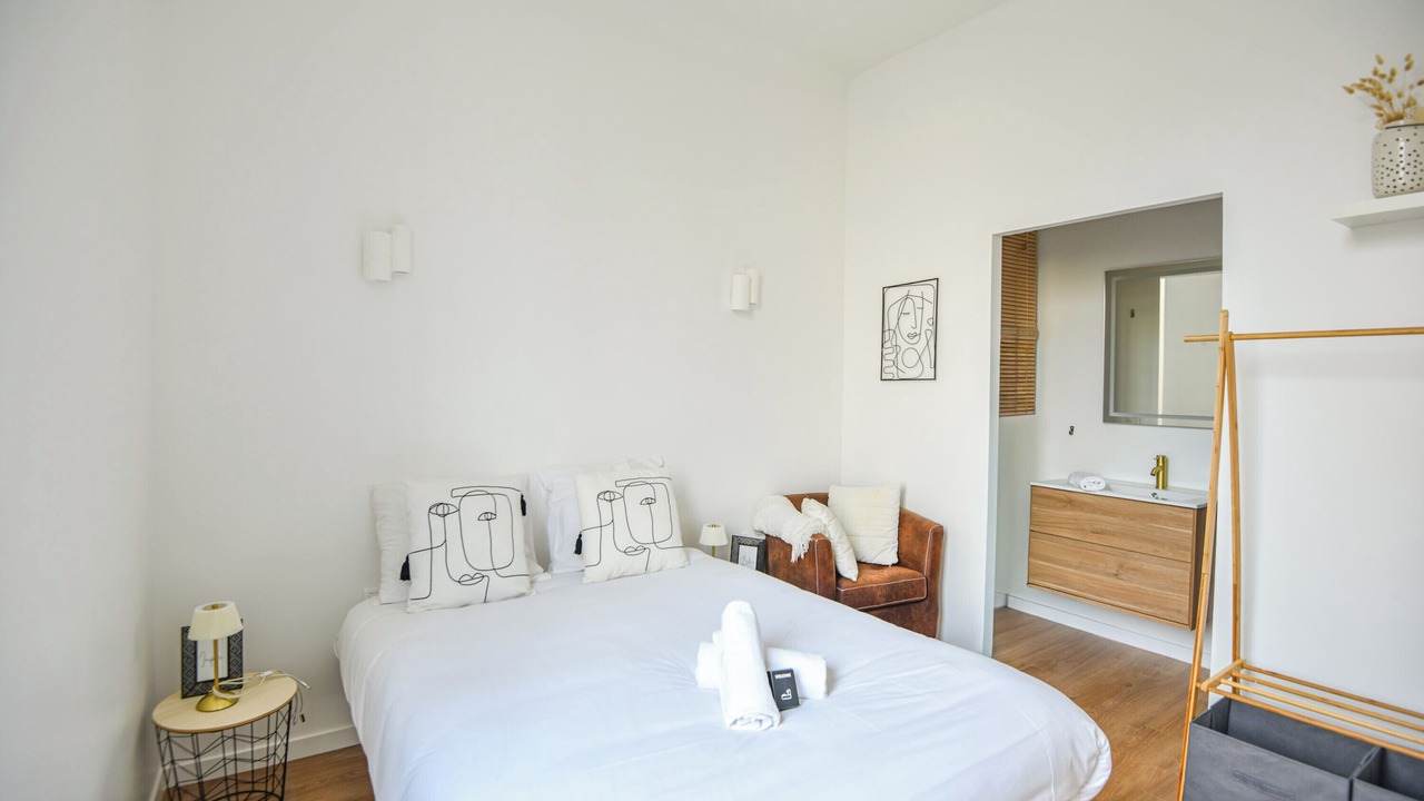 Photo of Bedroom in Saint-Lambert