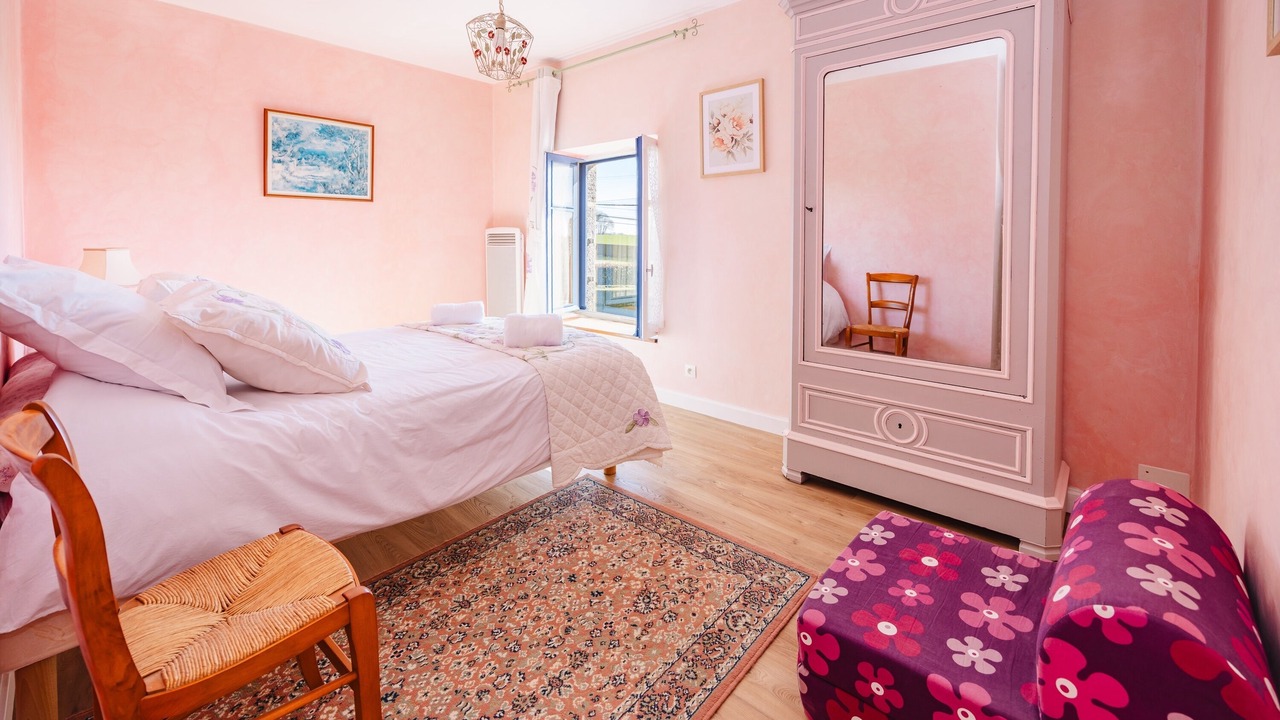 Photo of Bedroom in Plesder