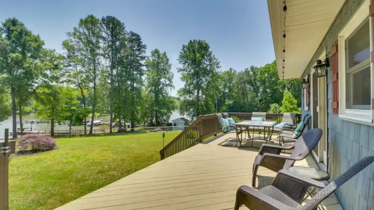 Photo of Outdoor in Louisa