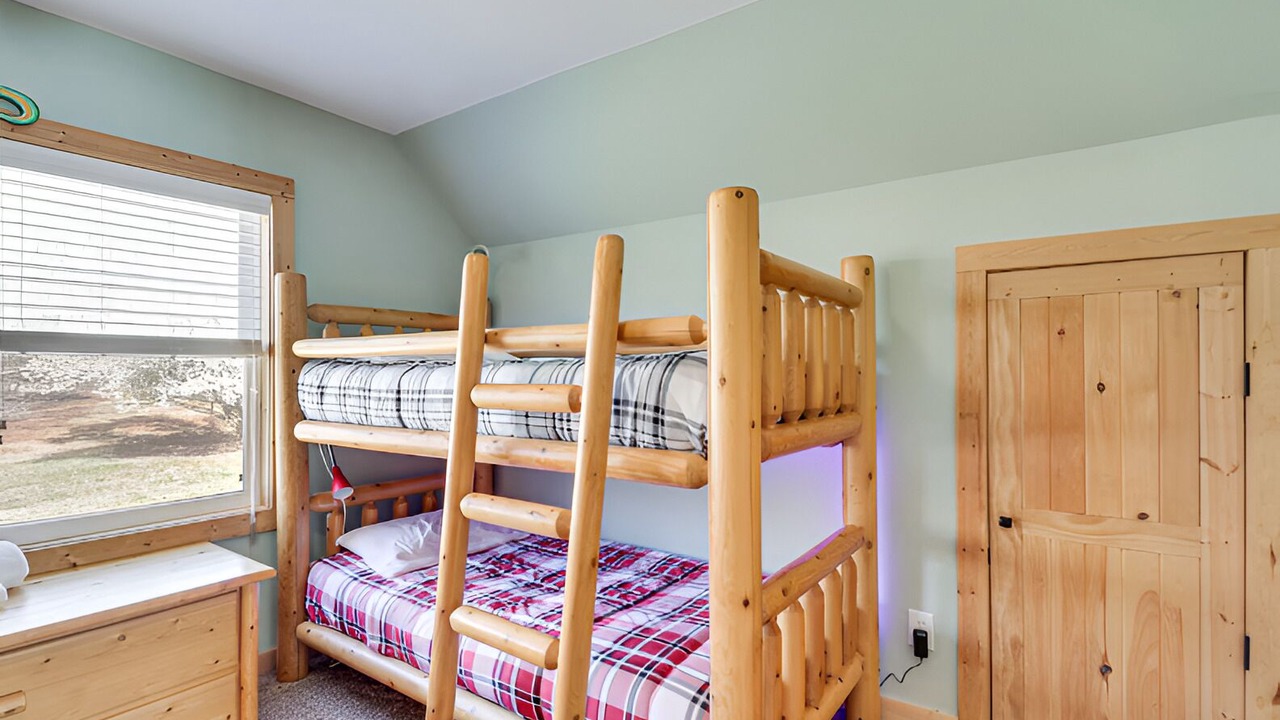 Photo of Bedroom in Louisa