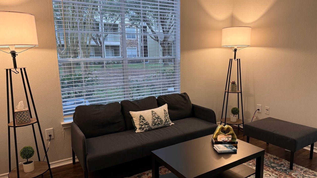 Photo of Livingroom in Energy Corridor