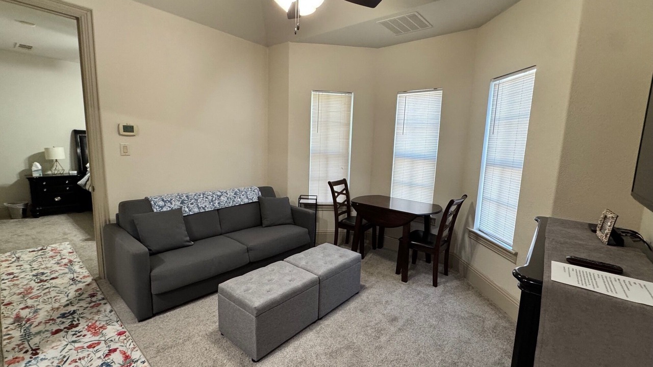 Photo of Livingroom in Heath