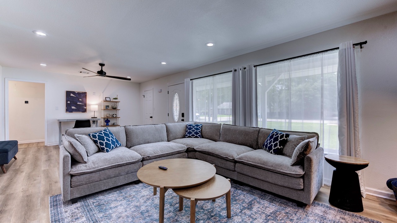 Photo of Livingroom in Spring Branch West