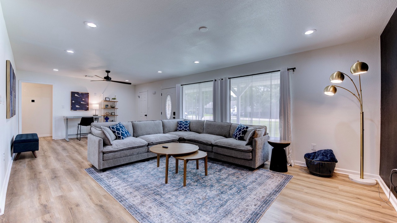 Photo of Livingroom in Spring Branch West