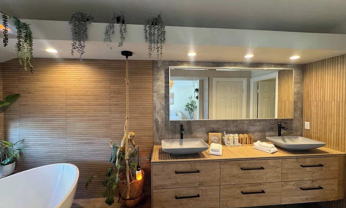Photo of Bathroom in Santa Clarita