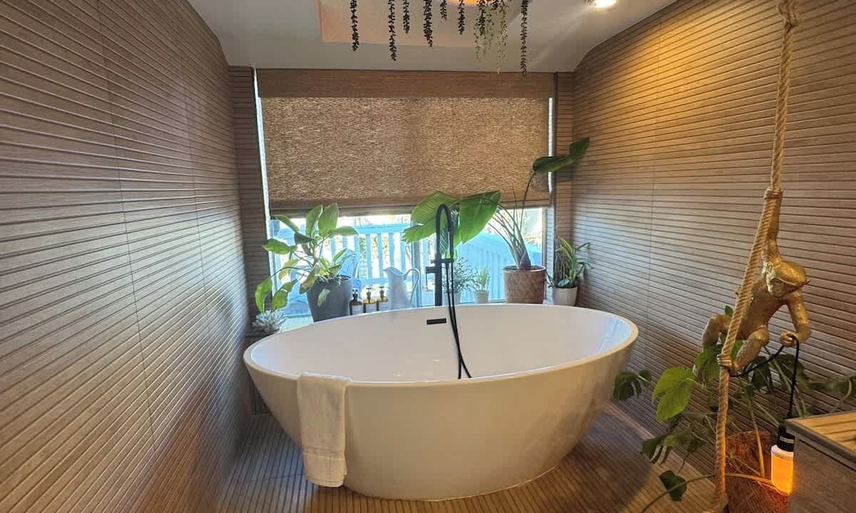 Photo of Bathroom in Santa Clarita