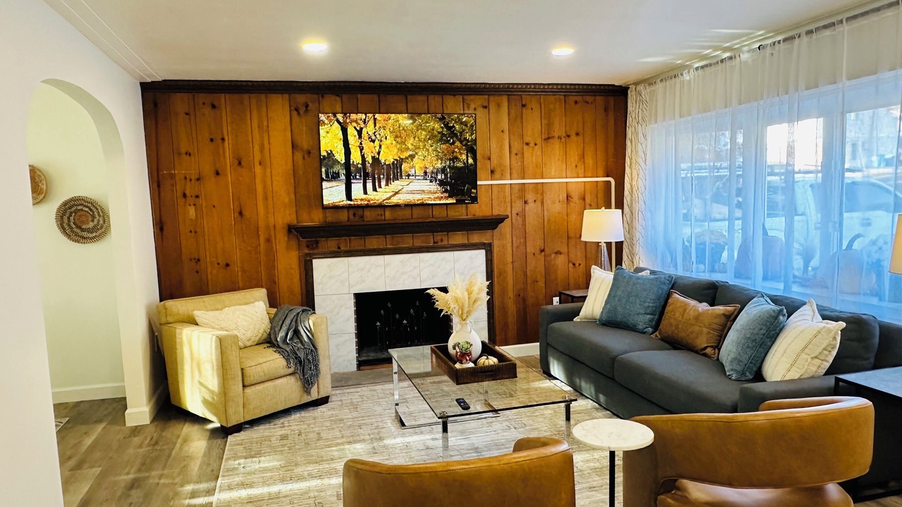 Photo of Livingroom in West Goshen