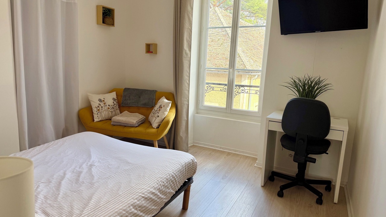 Photo of Bedroom in Milly-la-Foret