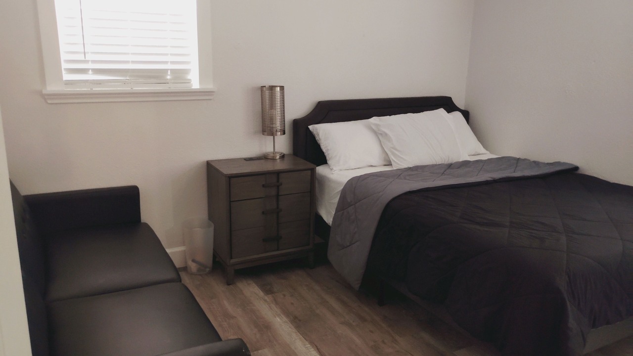 Photo of Bedroom in McNeil