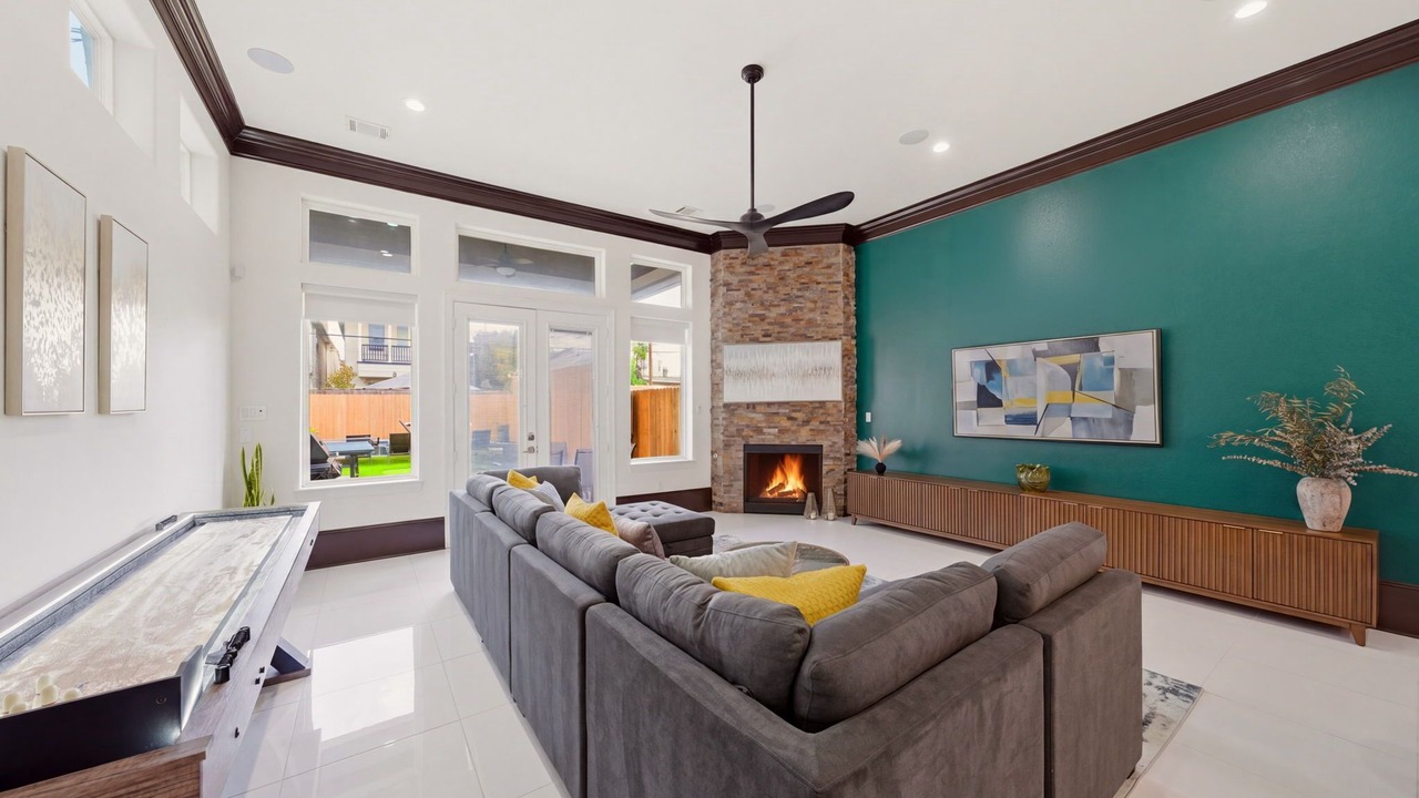 Photo of Livingroom in Shady Acres
