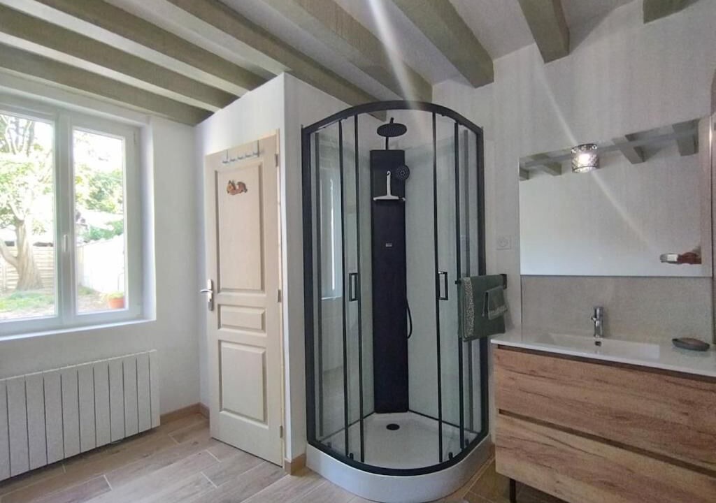 Photo of Bathroom in Le Plessis-Grohan