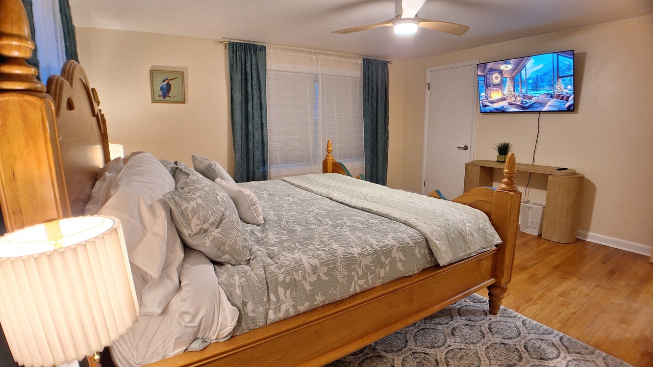 Photo of Bedroom in Gurnee