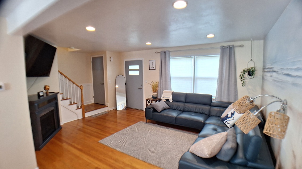 Photo of Livingroom in Gurnee