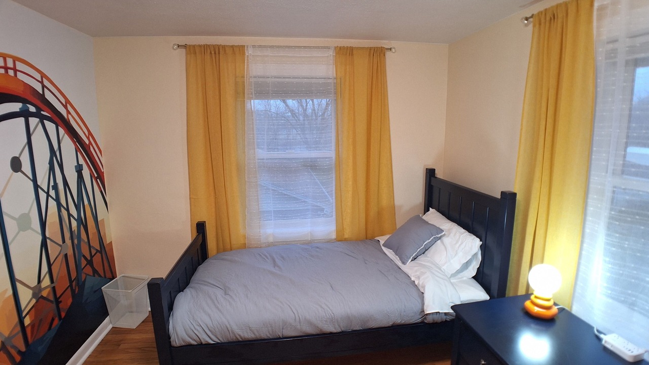 Photo of Bedroom in Gurnee