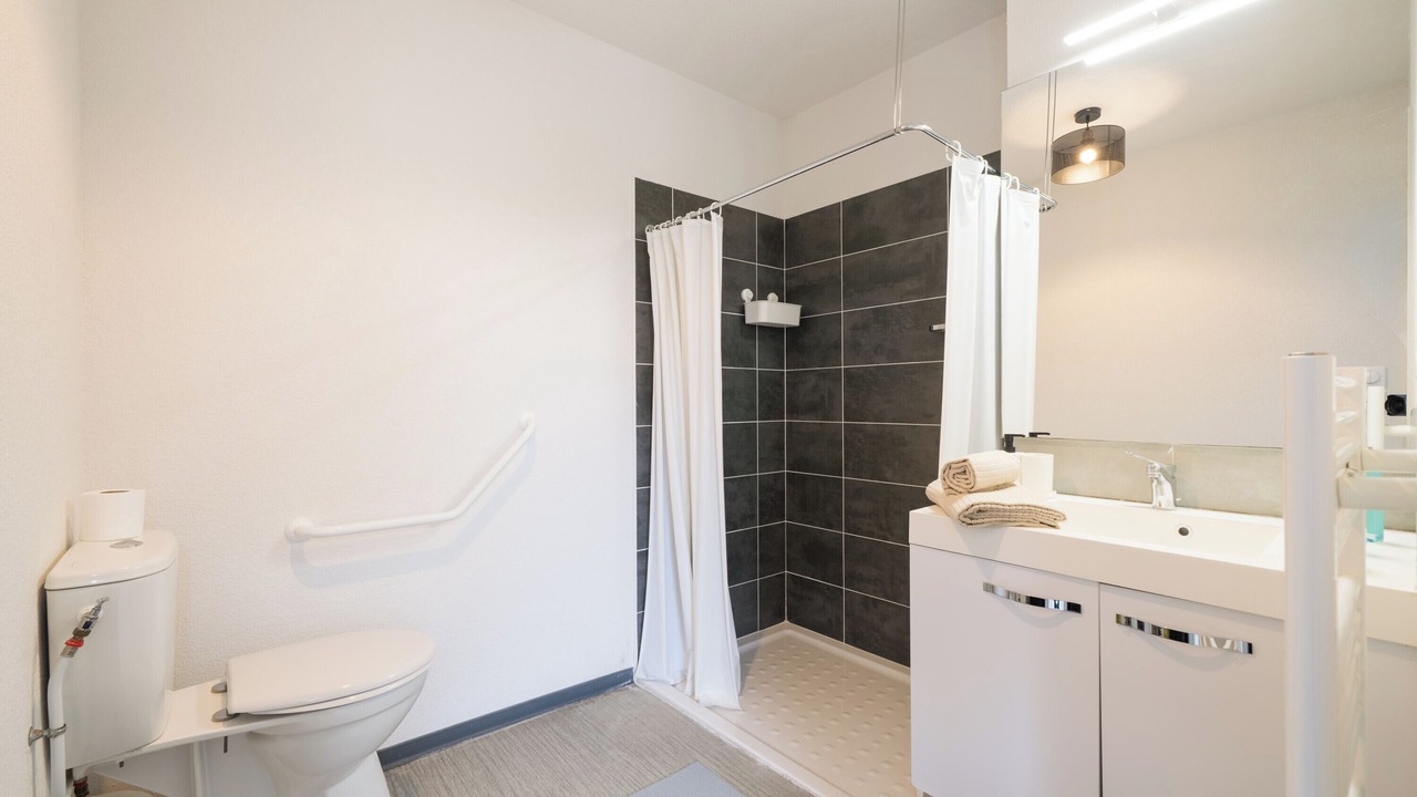 Photo of Bathroom in Les Cevennes