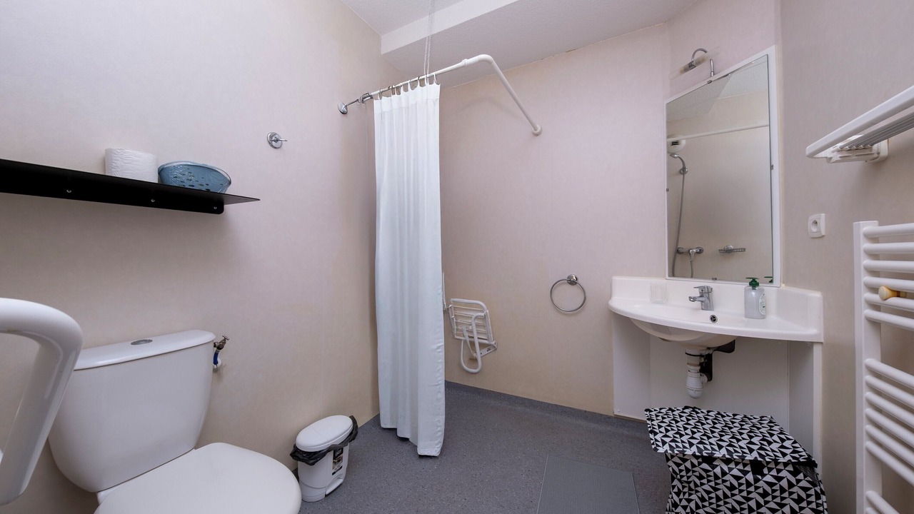 Photo of Bathroom in Toulouse South-East