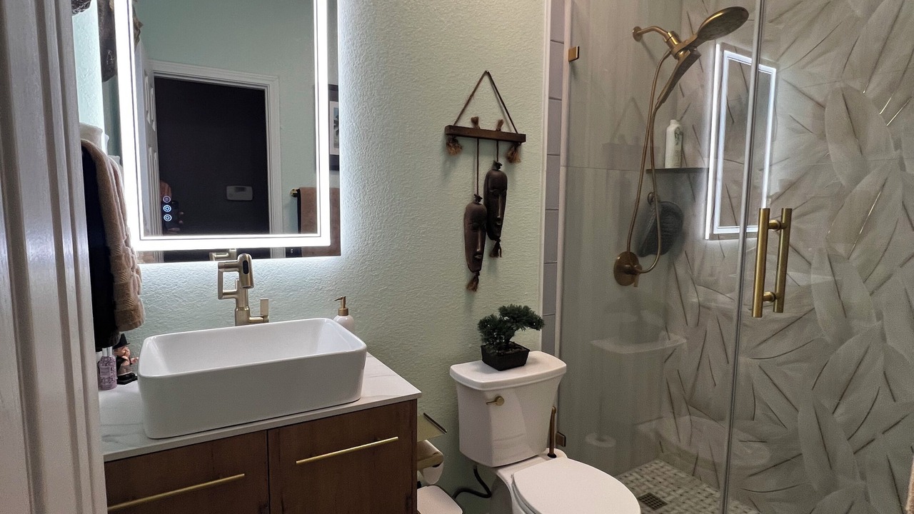 Photo of Bathroom in Valley Ranch