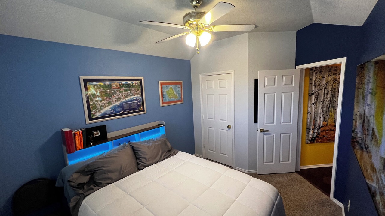 Photo of Bedroom in Valley Ranch