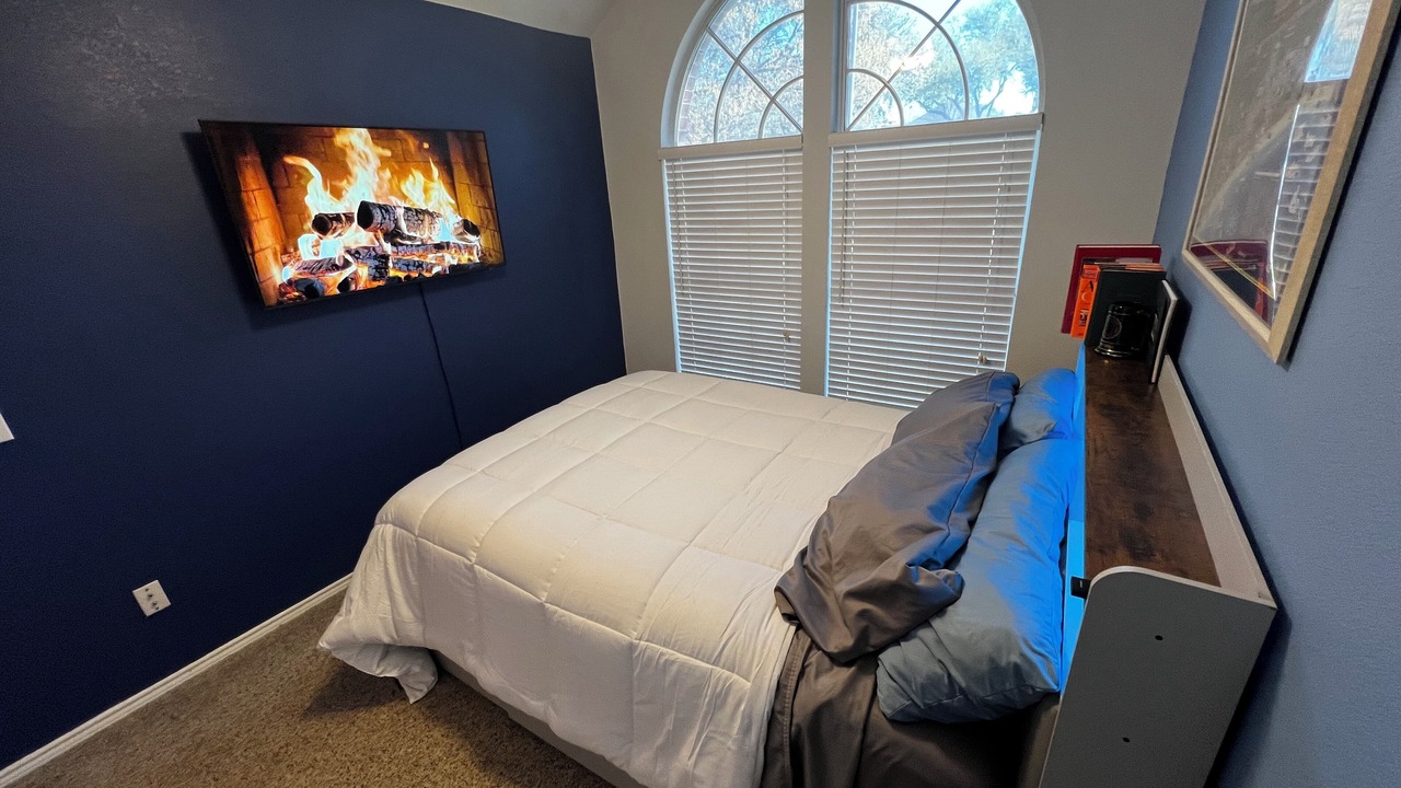 Photo of Bedroom in Valley Ranch