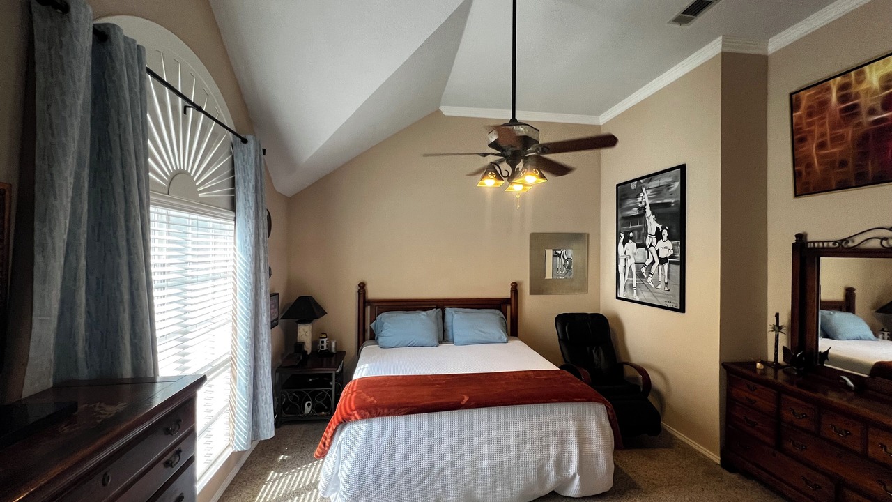 Photo of Bedroom in Valley Ranch