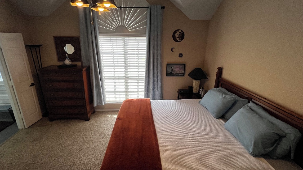 Photo of Bedroom in Valley Ranch