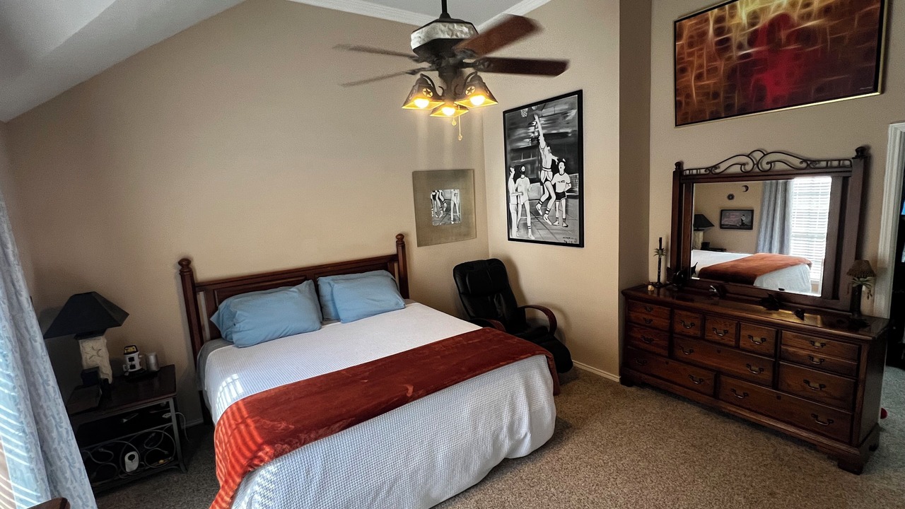 Photo of Bedroom in Valley Ranch