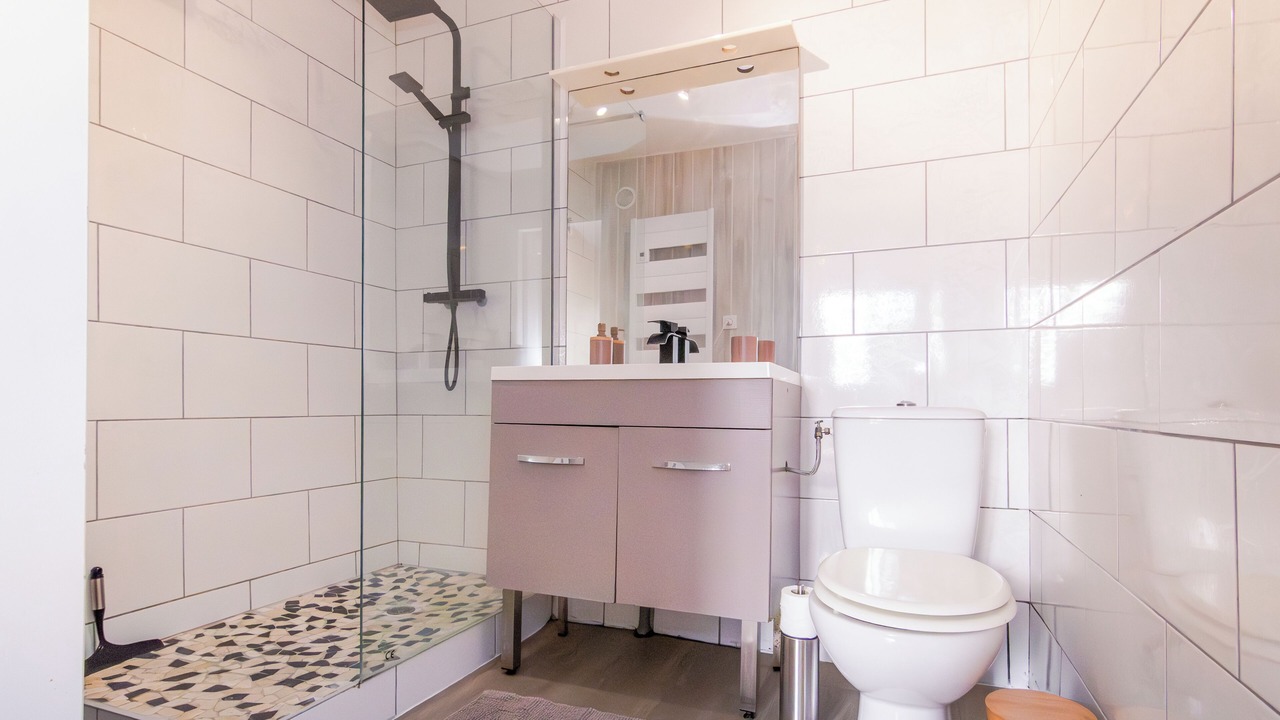 Photo of Bathroom in Le Pont-de-Beauvoisin