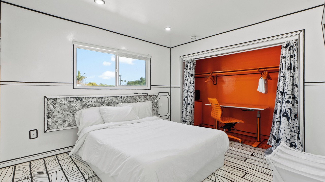 Photo of Bedroom in North Long Beach