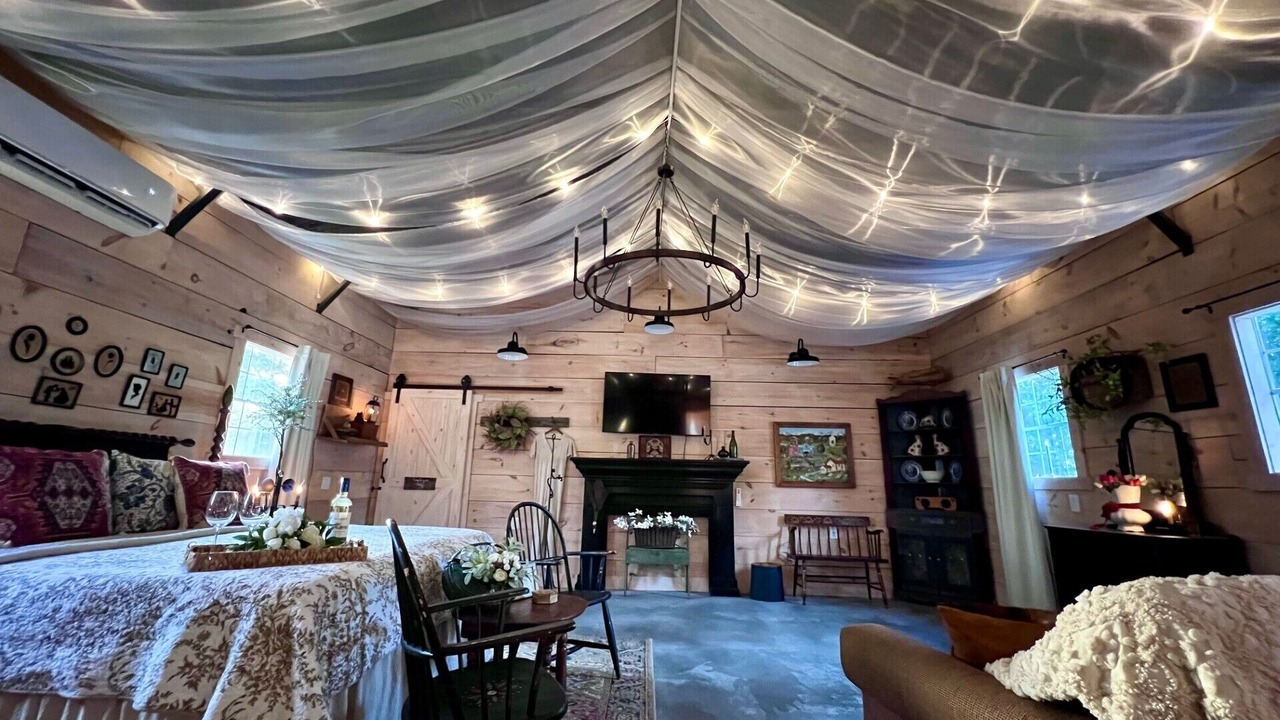 Photo of Bedroom in Forsyth