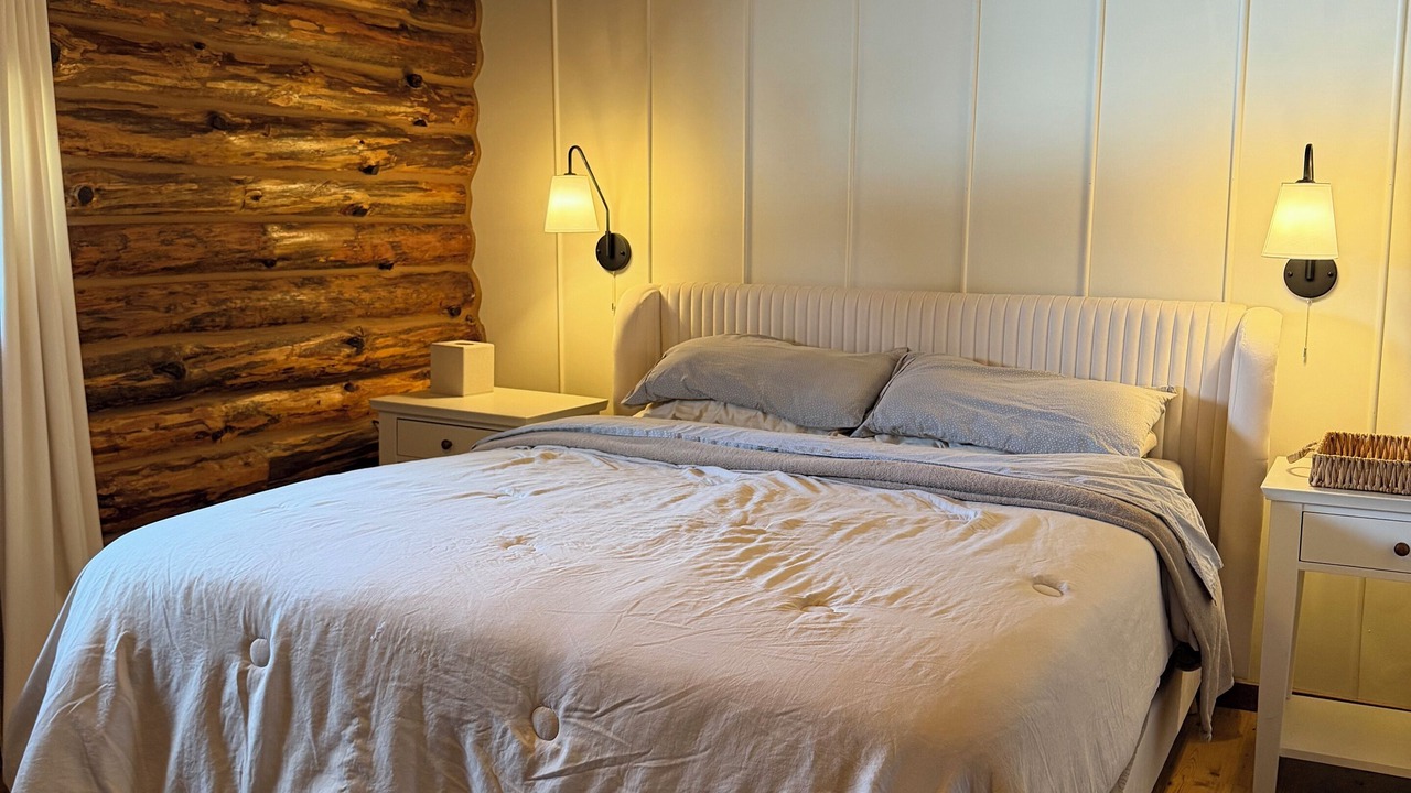 Photo of Bedroom in Swain