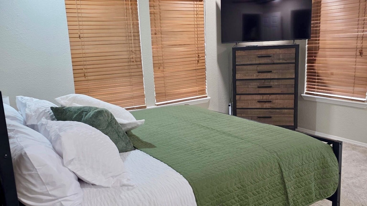 Photo of Bedroom in Evening Shade