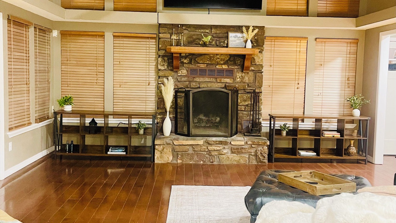 Photo of Livingroom in Evening Shade