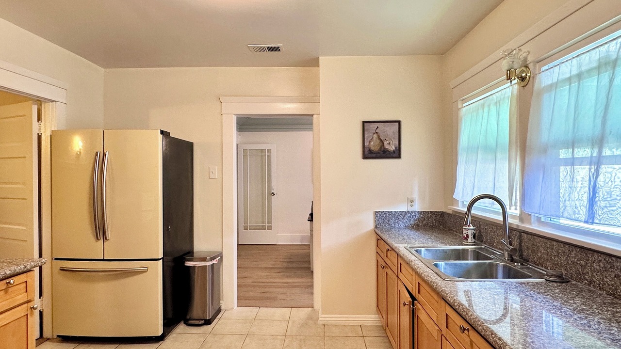 Photo of Kitchen in Mid Central