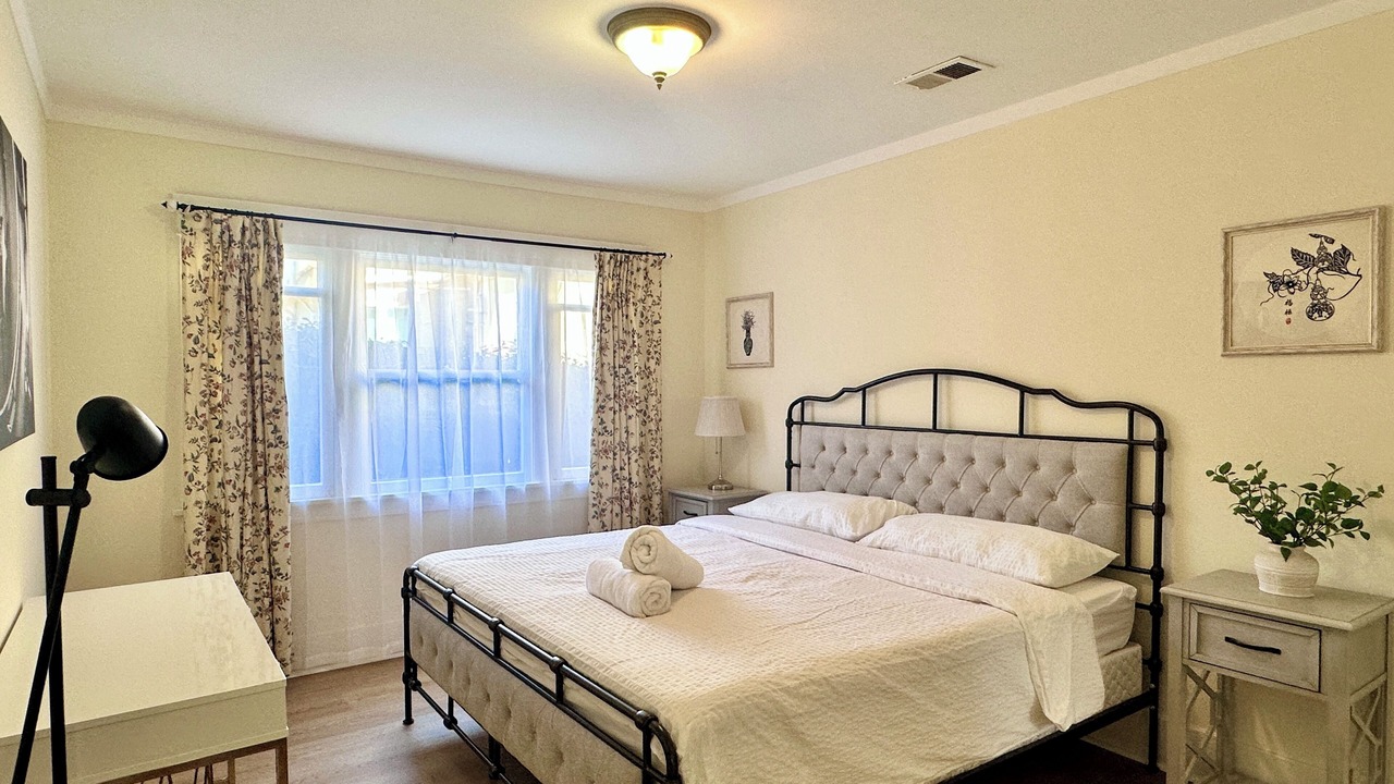 Photo of Bedroom in Mid Central