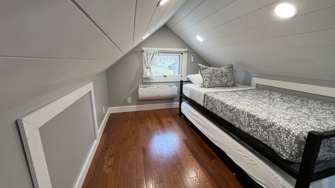 Photo of Bedroom in White Mills